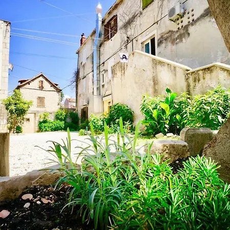 Old Tragurium * Trogir
